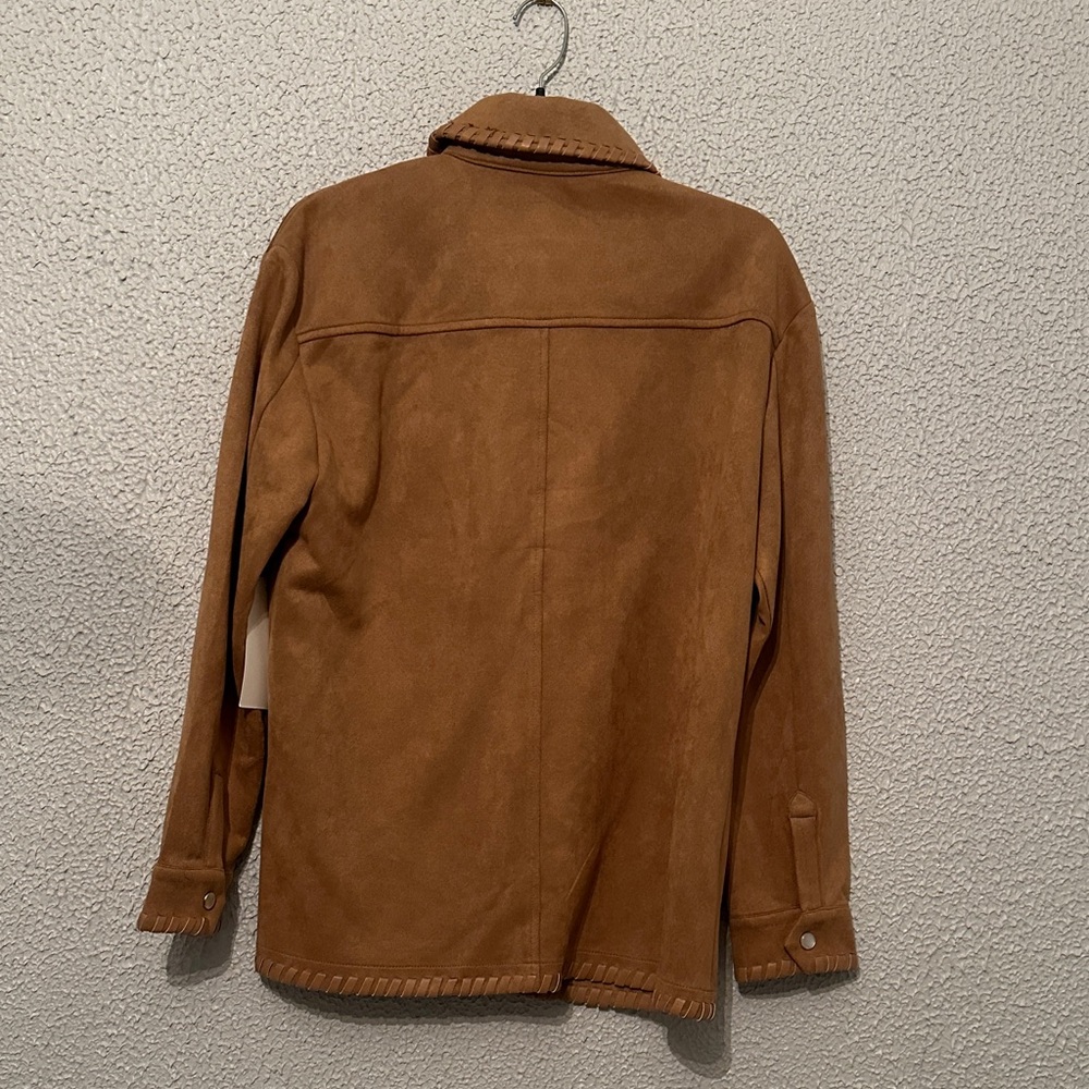 Bagatelle Faux Suede Shacket Jacket, New with Tags and comfy on. Size : M - Picture 6 of 10